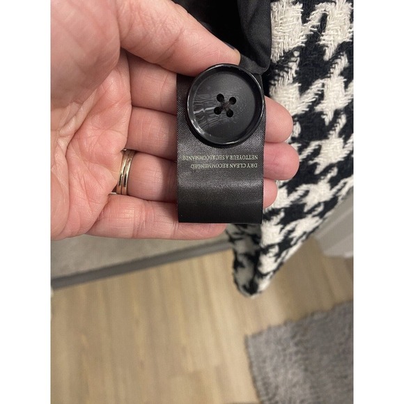 Blank NYC Coat Black And White Mid Length Size Small - Picture 7 of 7